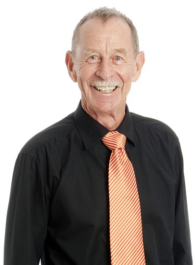 Dr Ted Bealing
